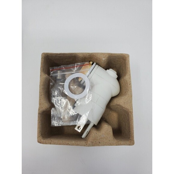 SCENTSY RETIRED ZEBRA MINI PLUG IN WARMER ORIGINAL BOX BLACK & WHITE SAFARI - Picture 15 of 16